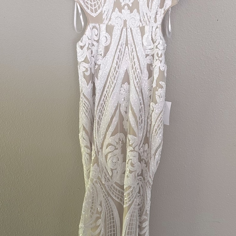 Lulus Always Adored White and Nude
Sequin Mermaid Maxi Wedding Dress XS - Picture 7 of 13